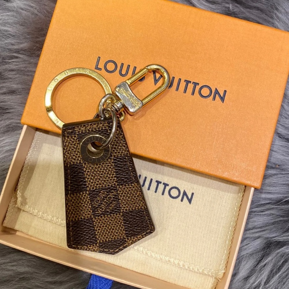 Louis Vuitton Enchappes Key Holder - Picture 1 of 3